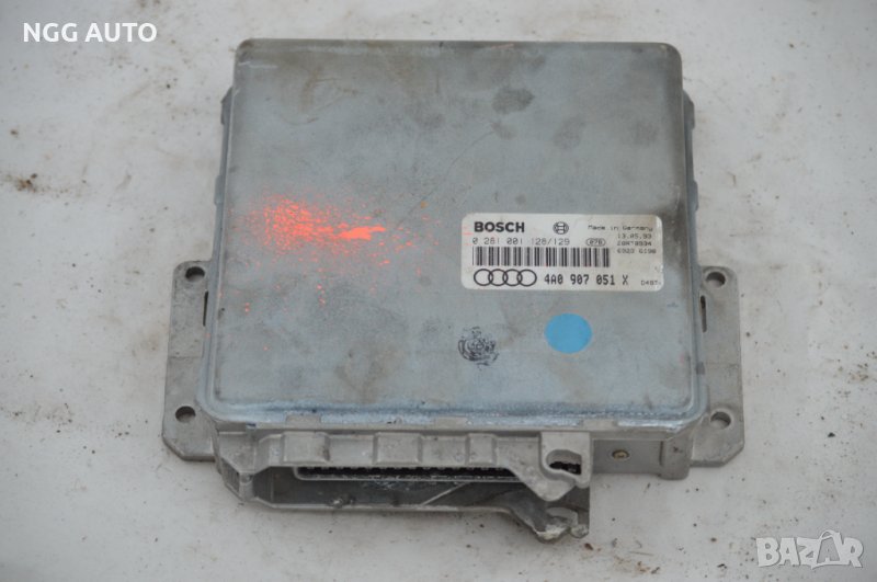 Компютър Двигател BOSCH 0 281 001 128/129, 4A0 907 051 X, снимка 1