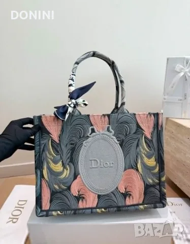 Christian Dior Дамска чанта, кожа, снимка 6 - Чанти - 56316113