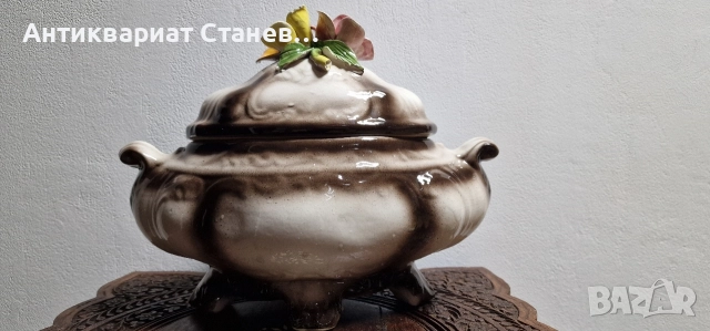 Прекрасен супник с 3д цветя в стил Басано Италия , снимка 15 - Съдове за готвене - 52869440