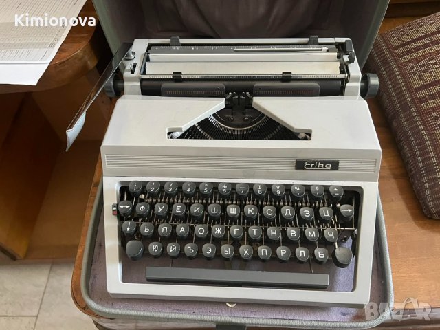 пишеща машина, снимка 2 - Антикварни и старинни предмети - 41617608