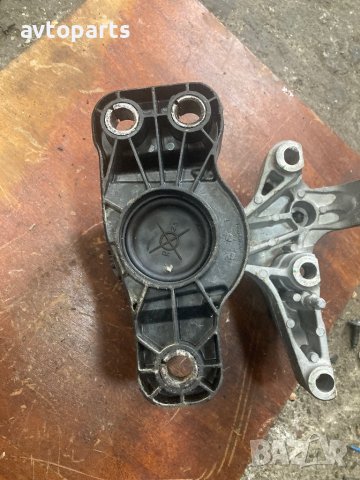 Renault clio 4 2015година 1.5dci Тампон двигател, снимка 4 - Части - 40916301