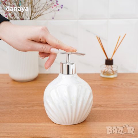 4004 Комплект керамични аксесоари за баня дозатор и сапунерка Ариел, снимка 2 - Други - 42135388