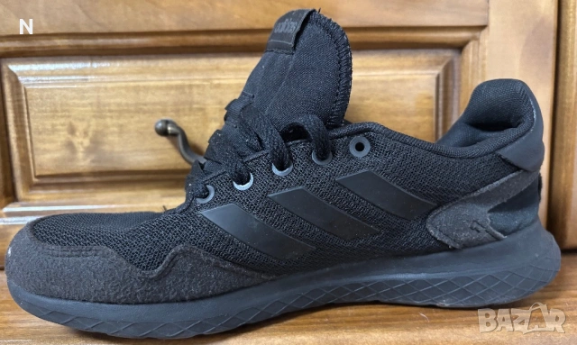 Adidas Archivo оригинални маратонки, снимка 11 - Маратонки - 52960052