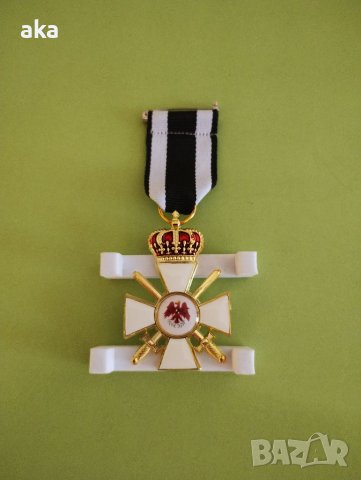 Военен медал Орден на червения орел 3-ти клас с корона и мечове РЕПЛИКА, снимка 5 - Други ценни предмети - 41756824