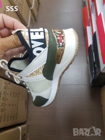 Обувки, снимка 2 - Дамски ежедневни обувки - 41586645