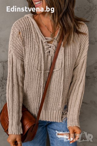 Дамски накъсан пуловер в бежово, с качулка и връзки, снимка 4 - Блузи с дълъг ръкав и пуловери - 44321117