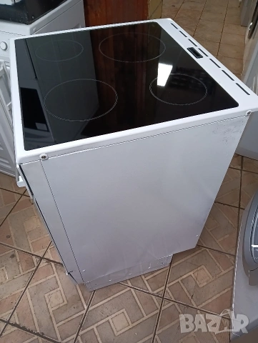 Като нова свободно стояща печка с керамичен плот Бош Bosch с две години гаранция!, снимка 9 - Печки, фурни - 53613550