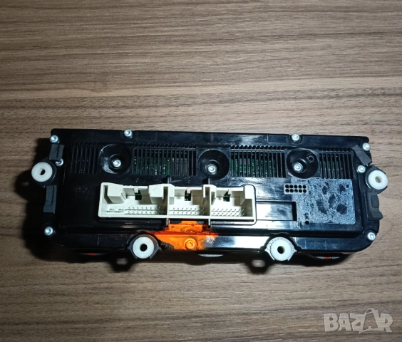 Управление за климатроник VW Golf 5 / Passat 6 / Touran / Caddy, снимка 5 - Части - 52795129