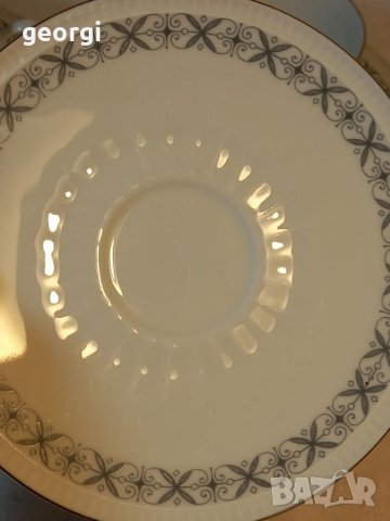 Немски фин костен порцелан чаша с чинийка , снимка 3 - Чаши - 40331292