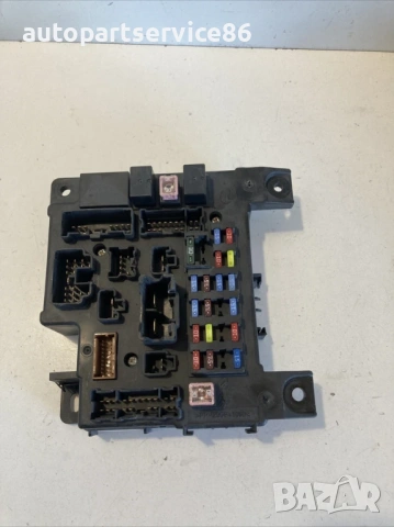 Кутия за предпазители за Peugeot 4007 2.2 HDI (2009) 8637A319