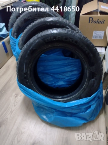 Зимни гуми 235/65R17 , снимка 3 - Гуми и джанти - 52164446