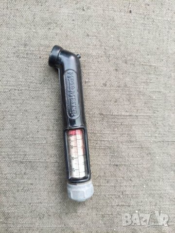 Продавам MOTOMETER TYRE PRESSURE GAUGE /Манометър за гуми