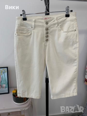 Дамски дънки в бяло до коляното в размер S, снимка 7 - Дънки - 44829820