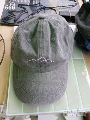 Шапки, снимка 7 - Шапки - 52618748