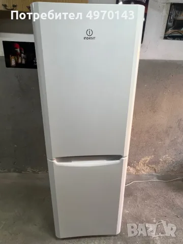 Хладилник с фризер INDESIT