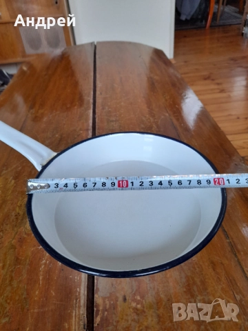 Стар емайлиран тиган #6, снимка 3 - Други ценни предмети - 52171096