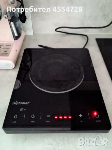 Продавам преносим керамичен котлон DIPLOMAT CS-H2017T, снимка 2 - Котлони - 53340284