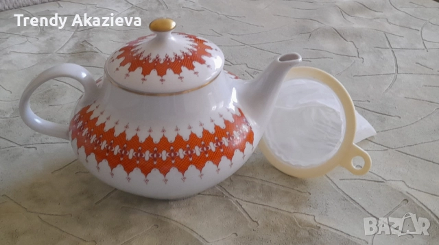 Нов немски порцеланов чайник с цедка