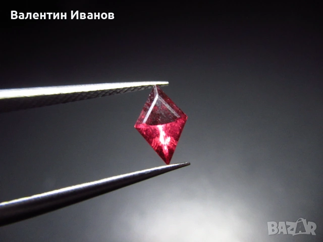 Естествени Аквамарини, Хризоберил,Перидоти,Танзанити,Апатити,Сапфири,Морганити,Шпинел.Гранати, снимка 13 - Колиета, медальони, синджири - 20215011