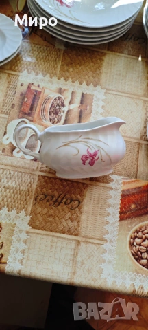 Български порцеланов сервиз от 24 части, снимка 10 - Антикварни и старинни предмети - 53839267