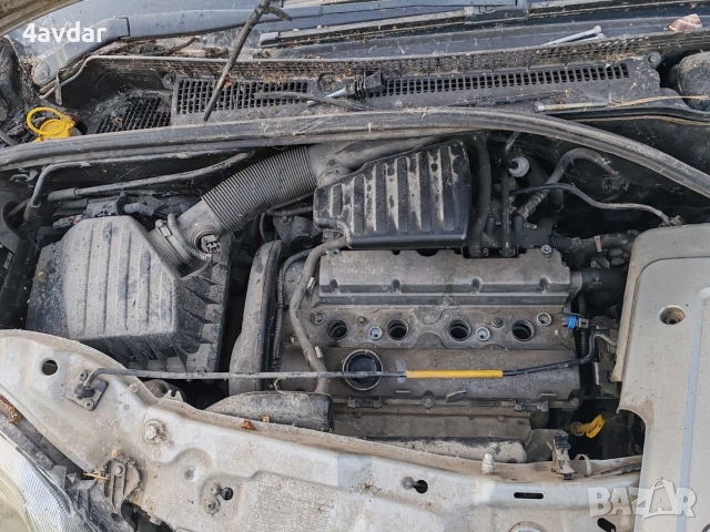 Опел Мерива 1.6 16V 101 Коня Климатроник, снимка 4 - Автомобили и джипове - 52589050