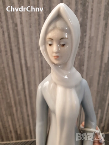 TENGRA статуетка 39см/ТЕНГРА испанска порцеланова фигура на жена с куче и чанта, снимка 6 - Статуетки - 52967848