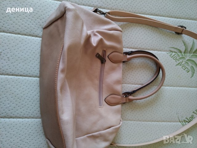 Дамска чанта, снимка 3 - Чанти - 42572058
