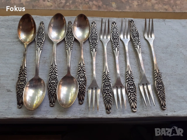 Ковано сребро- стар антикварен комплект лъжички и вилички, снимка 2 - Антикварни и старинни предмети - 53408602