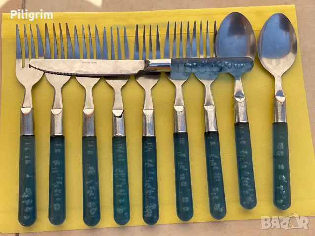 Комплект вилици, лъжици и нож. IKEA.
