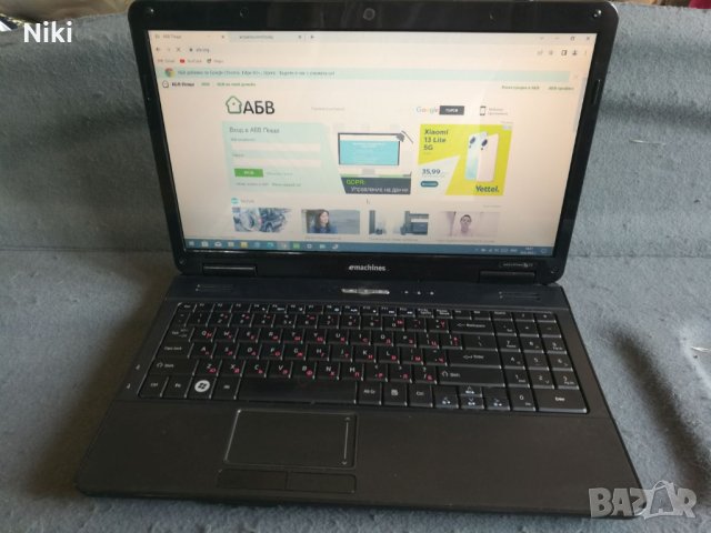 Продавам запазен лаптоп eMachines E525, 15 инча