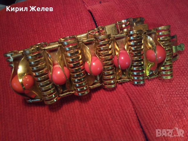 ПОЗЛАТЕНА РЕТРО АРТ ВИНТИДЖ БРОНЗОВА ГРИВНА ЕФЕКТНА с ЧЕРВЕНИ КАМЪНИ 16902, снимка 3 - Антикварни и старинни предмети - 30691405