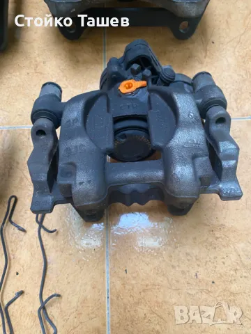 Предни спирачни апарати VW Passat B8 2016, снимка 2 - Части - 47586576