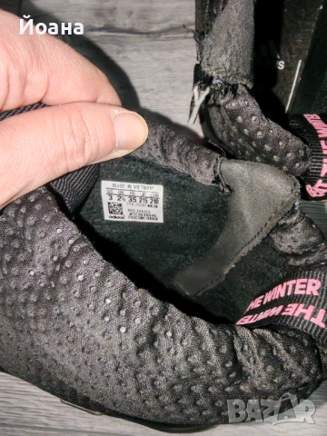 Зимни ботушки Adidas, 35 номер, снимка 3 - Детски боти и ботуши - 53192974