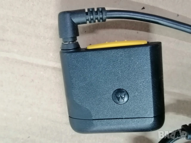 Автомобилно зарядно Sinbon Motorola VCA9500-01R CCA24W03-54V, снимка 5 - Друга електроника - 53610747