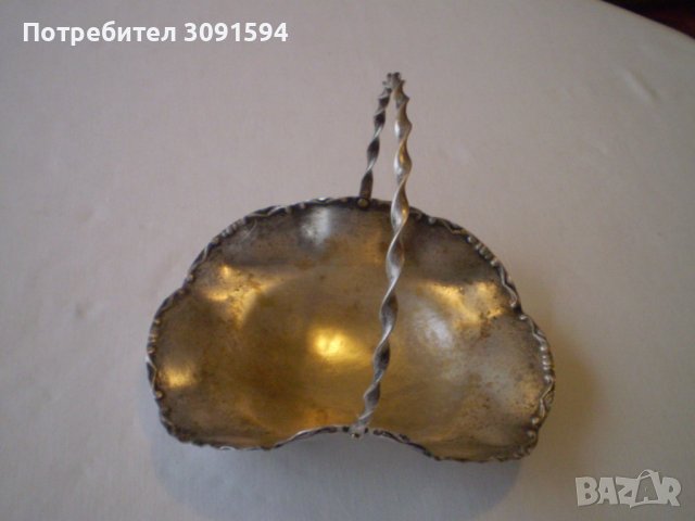 Антична стара кошница със сребърно покритие с орнаментирана вита дръжка, снимка 4 - Антикварни и старинни предмети - 40276149
