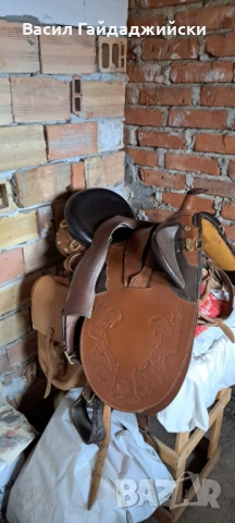 Продавам две  седла