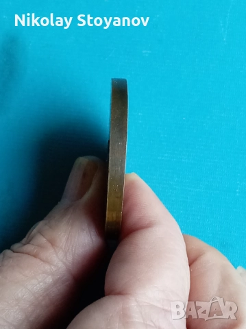 Бронзов плакет на Юрий Гагарин, снимка 3 - Антикварни и старинни предмети - 52948866