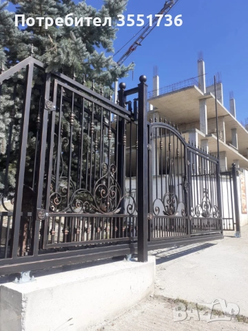 Огради,парапети, портали,навеси, гаражи и други  от ковано,гладко желязо и ламели , снимка 14 - Гаражни врати - 53721056
