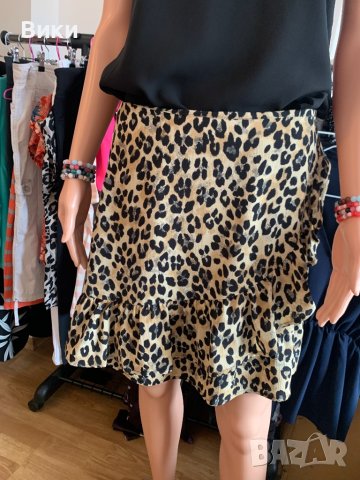 Дамска пола размер 38, снимка 3 - Къси панталони и бермуди - 40573487