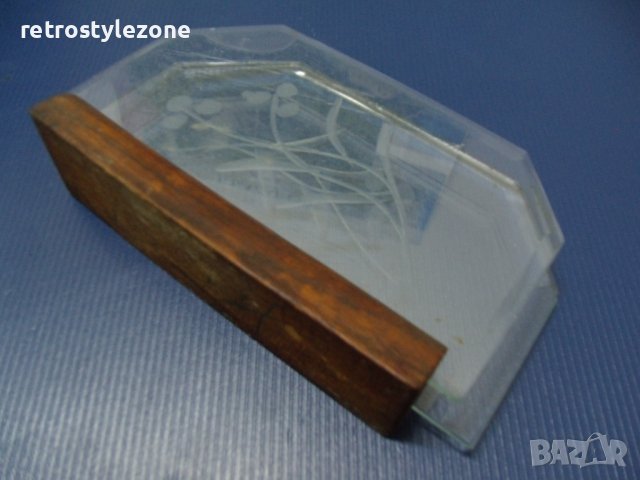 № 6914 стар салфетник   - дърво,стъкло  - гравирани орнаменти  - размер 15 / 9 / 3,3 см , снимка 3 - Други ценни предмети - 40146162