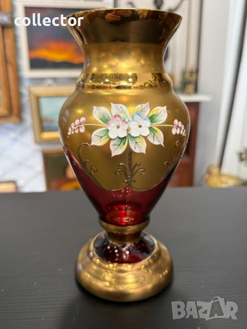 Бохемска ваза с позлата - „червена боровинка“. №7932, снимка 4 - Антикварни и старинни предмети - 53746377