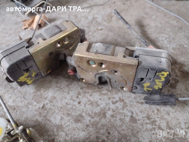 Брава за Пежо 206 2001г предна дясна, снимка 2 - Части - 44350646