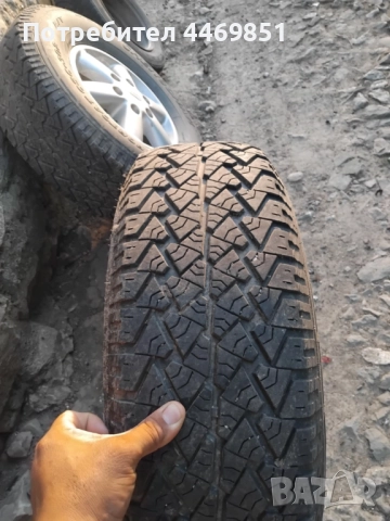 Зимни гуми АТ 235 75 15, снимка 2 - Гуми и джанти - 52354716