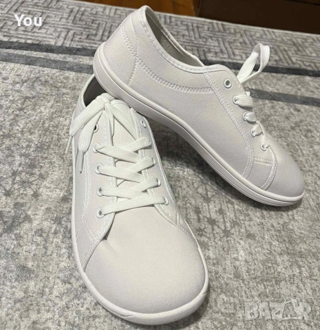 Нови бели гуменки с връзки-голям номер, снимка 3 - Маратонки - 53057139