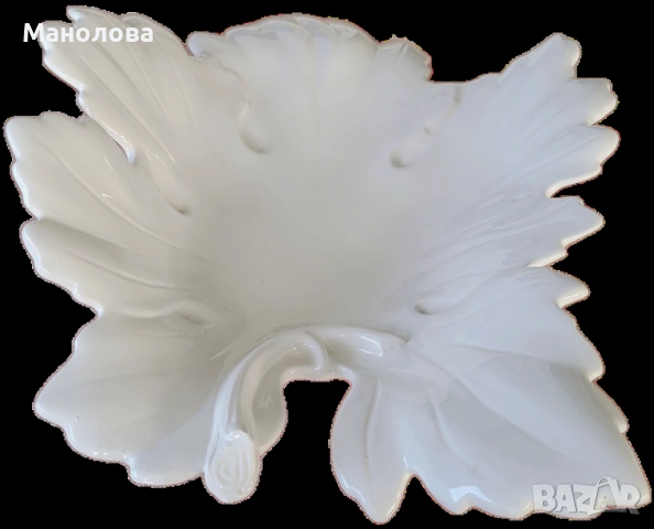 Керамична купа стилизиран лозов лист произведенa в Италия., снимка 3 - Чинии - 53461525