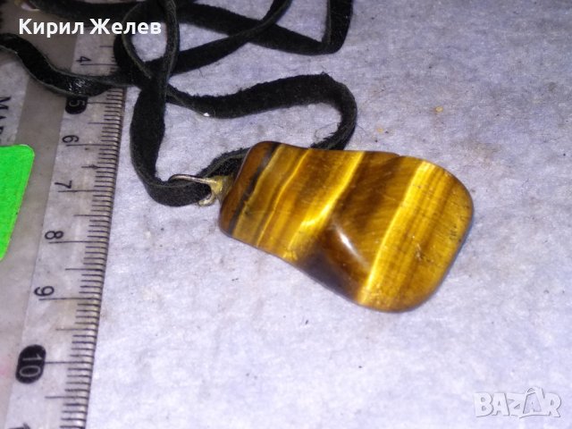 КРАСИВ ВИНТИДЖ - АРТ МЕДАЛЬОН НАТУРАЛЕН КАМЪК ТИГРОВО ОКО с ШНУРЧЕ от ВЕЛУР 21289, снимка 5 - Колиета, медальони, синджири - 41483246
