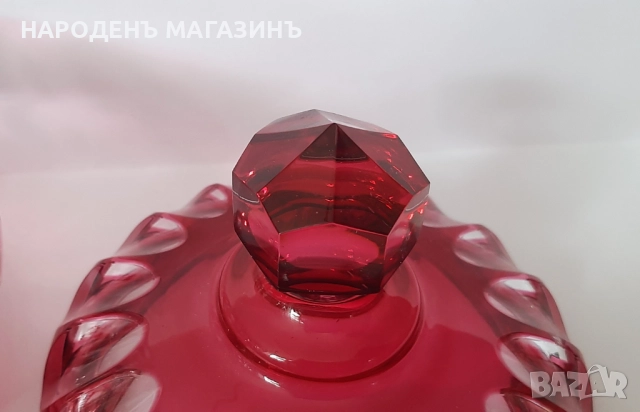 Кристална бонбониера розово червен цвят цветен кристал рядък модел, снимка 10 - Други ценни предмети - 51910944