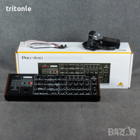 Продавам BEHRINGER PRO-800, снимка 3 - Синтезатори - 53846160