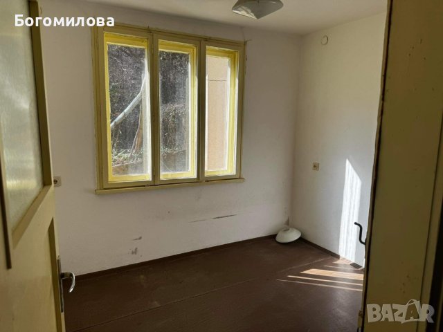 Къща на три етажа,с десет стаи в курорта Шипково,до Троян, снимка 3 - Къщи - 44400302