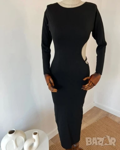 рокля с гол гръб от фино плетиво 